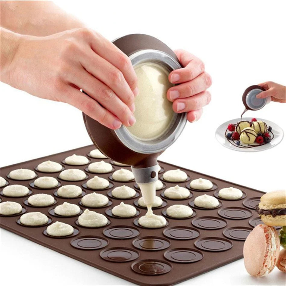 Kit de Décoration Pâtisserie en Silicone avec 4 Douilles – Poche à Douille Réutilisable pour Gâteaux, Cupcakes, Macarons & Glaçage