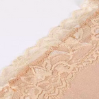 Cache décolleté en dentelle à clipser