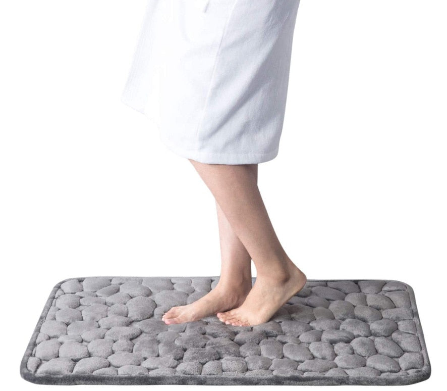 Ultra-absorbent pebble bath mat